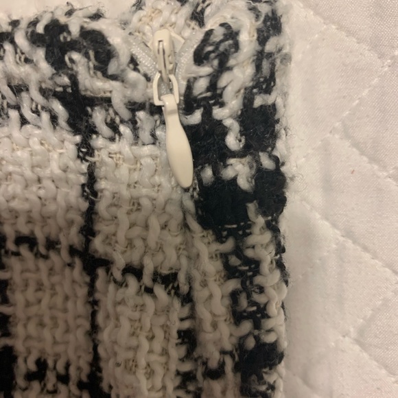 Tweed skirt - Picture 2 of 3